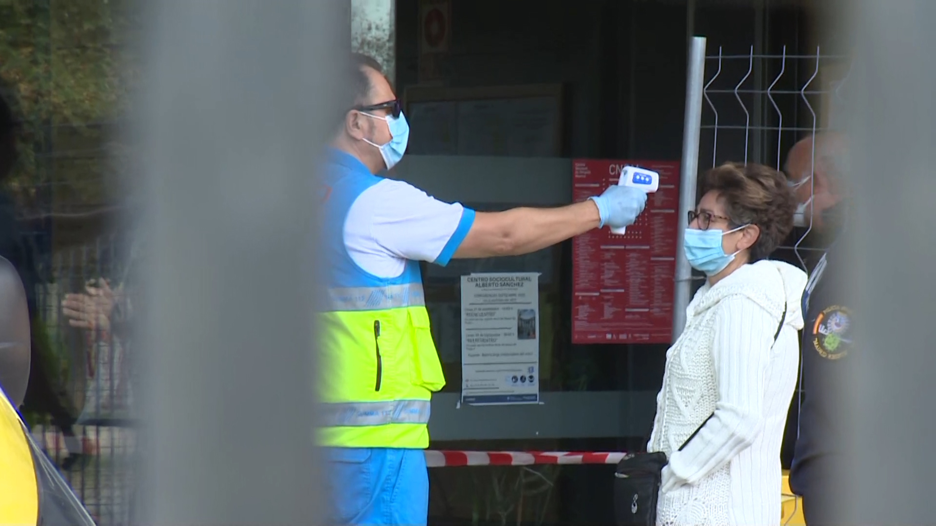 Dailymotion Comienza la realización de test de antígenos en Puente de Vallecas